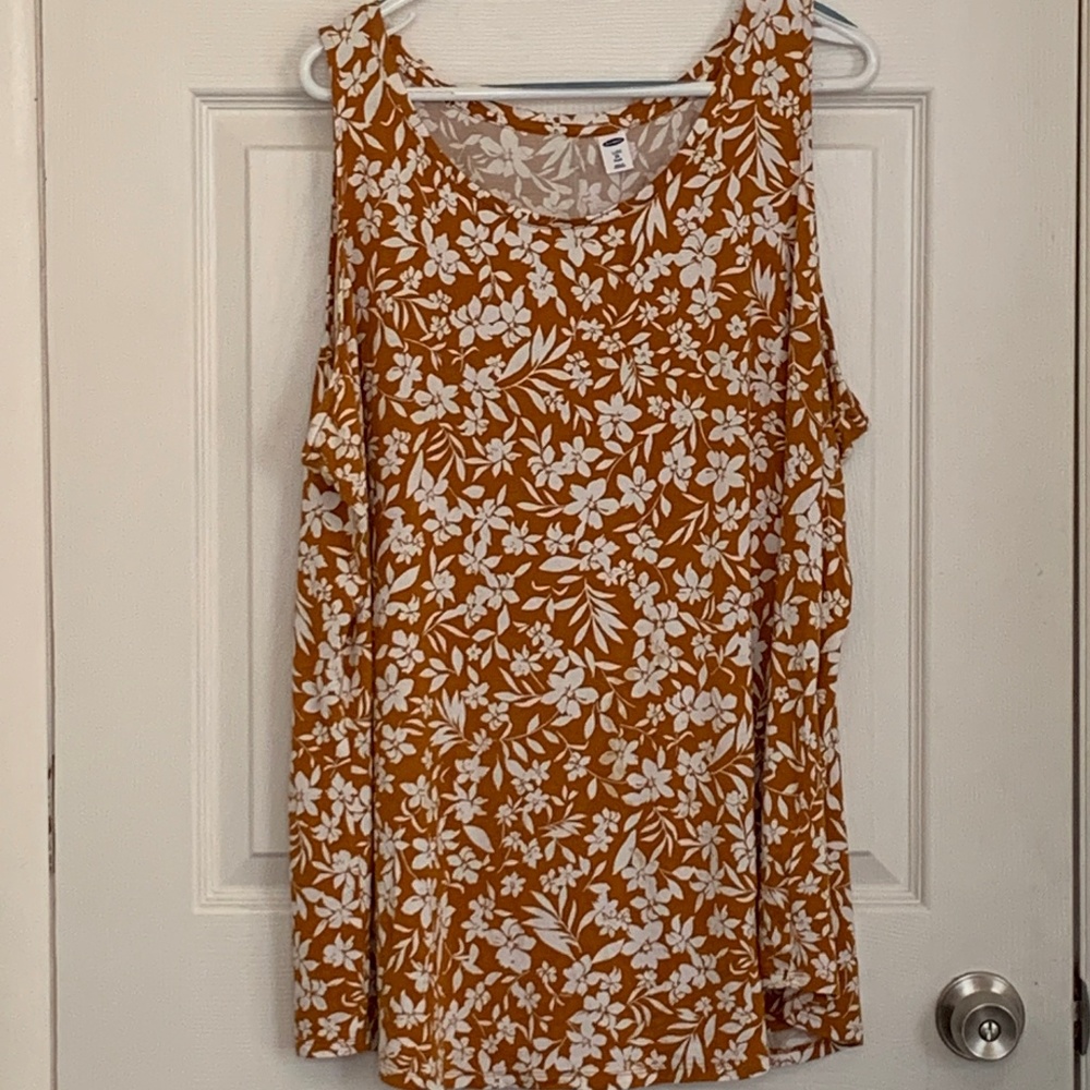Luxe swing tank
